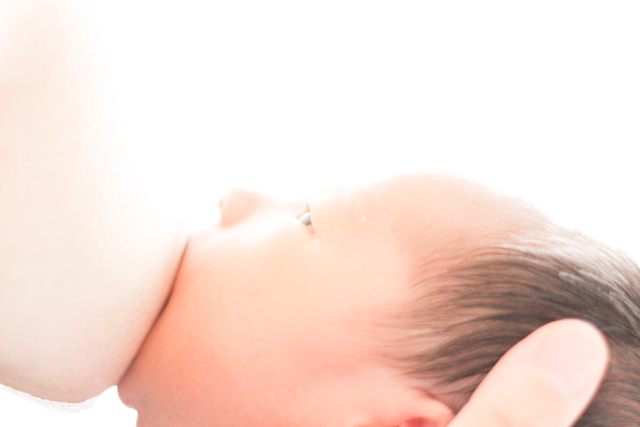母乳で赤ちゃんはアトピーになる アトピー 敏感肌用保湿剤 化粧水の専門企業アトピーラボ